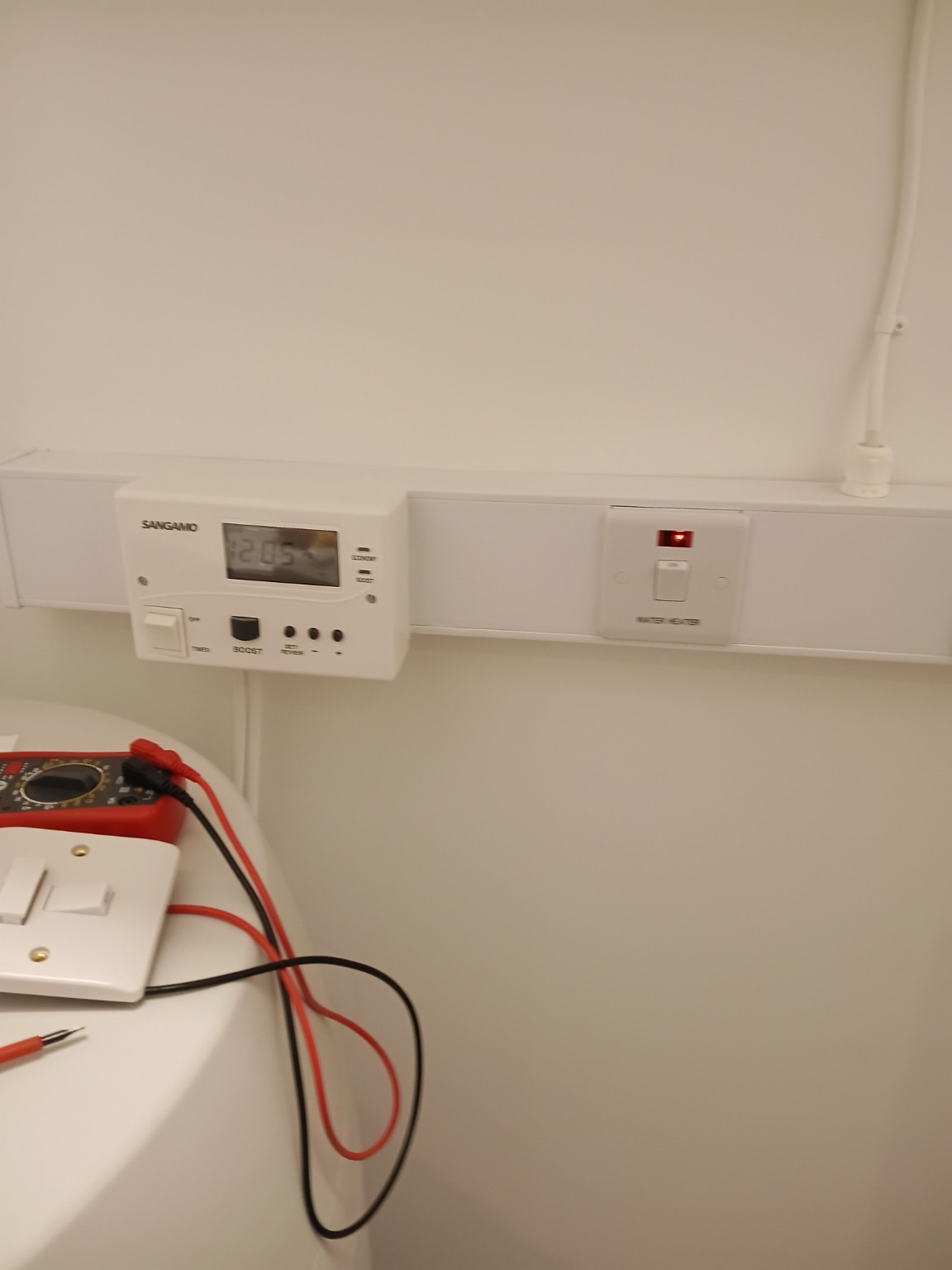 White Water Heater double-pole isolating switch with red indicator and no fuse drawer